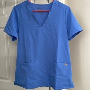 Figs Casma three pocket scrub top in ceil blue